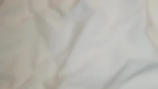 婊子继女想要她朋友看她怎么草她继父