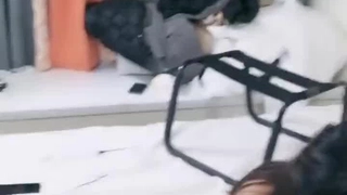江苏银行美术生母狗第一次3p贵在真实