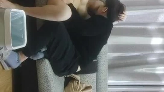 人人妻人人爽人人摸女大学生全裸露出拿外卖