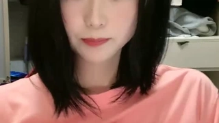プラチナ級 素人清楚妻による一生思い出に残り続ける優しい童貞筆おろし～新レーベル記念特別編！撮り下ろし極上清楚妻6名＋シリーズ歴代美人妻6名